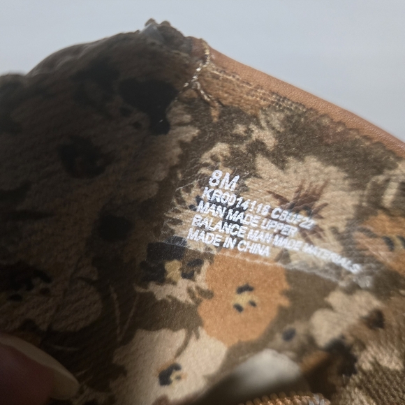 KORKS Tan Ankle Boots, New, Size 8 - Picture 7 of 7